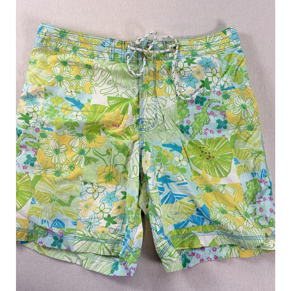 Lilly Pulitzer Mens Large Drawstring Lined Capri Swim Trunks with a Floral Theme